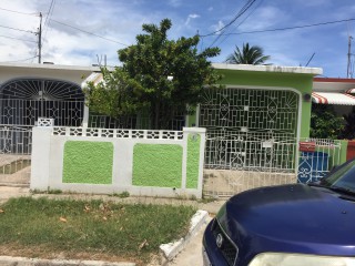 Eltham Meadows Spanish Town St Catherine, St. Catherine, Jamaica - House for Sale